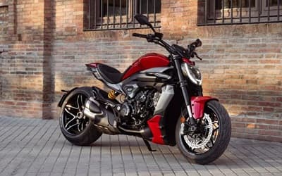 XDiavel V4