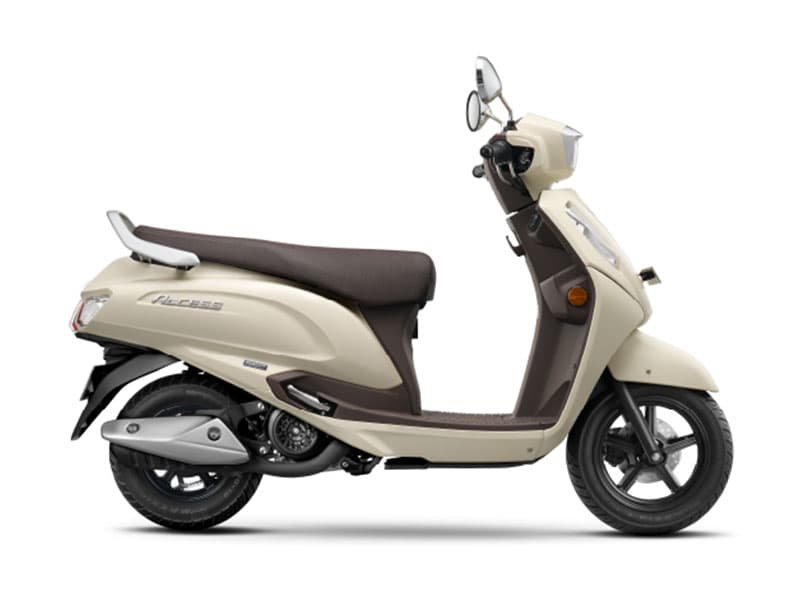 Access 125 Ride Connect Disc Brake with Alloy Wheel Pearl Grace White