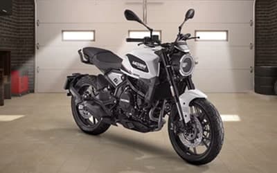 Seiemmezzo Retro street